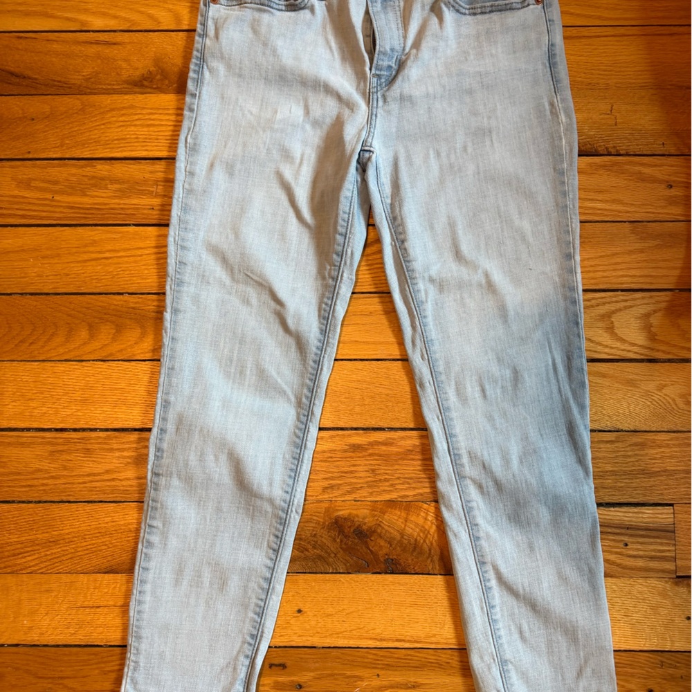 Levi's Pale Blue Denim Jeans with Leather Logo Patch 28